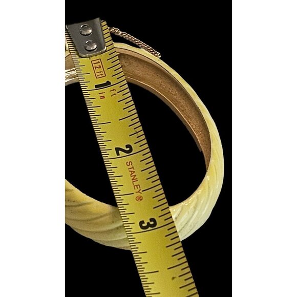 TRIFARI CANARY YELLOW ENAMEL HINGED BANGLE BRACELET 1960s Vintage 7" EUC RARE - Picture 11 of 16